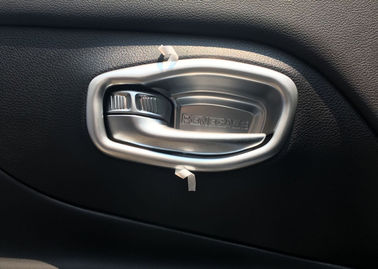 ราคาดี JEEP Renegade 2016 ออโต้ อินเทอร์เนียร์ ทริมพาร์ทส์ ดอร์ฮันเดล ใส่โครม ออนไลน์